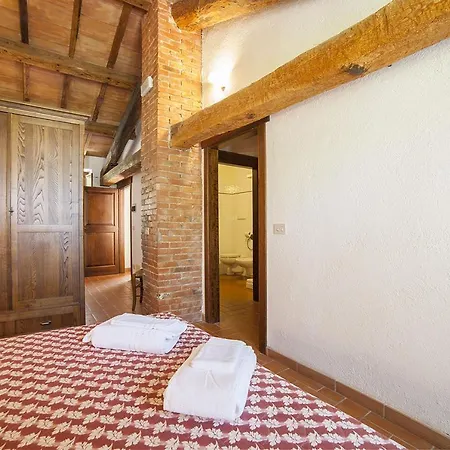 Podere Le Ghiande Farm stay Castell Azzara